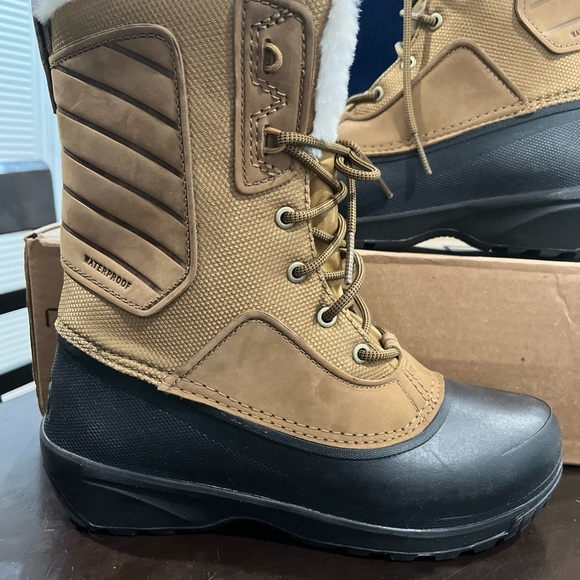 The North Face Women's Shellista IV Mid Waterproof snow Boot size 9 - Picture 3 of 10